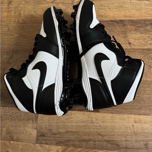 Men’s Jordan 1 Alpha Menace Mid football cleats - Picture 8 of 8